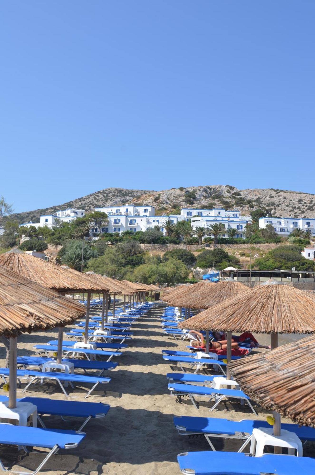 Dolphin Bay Seaside Resort & Suites Galissas Exterior photo