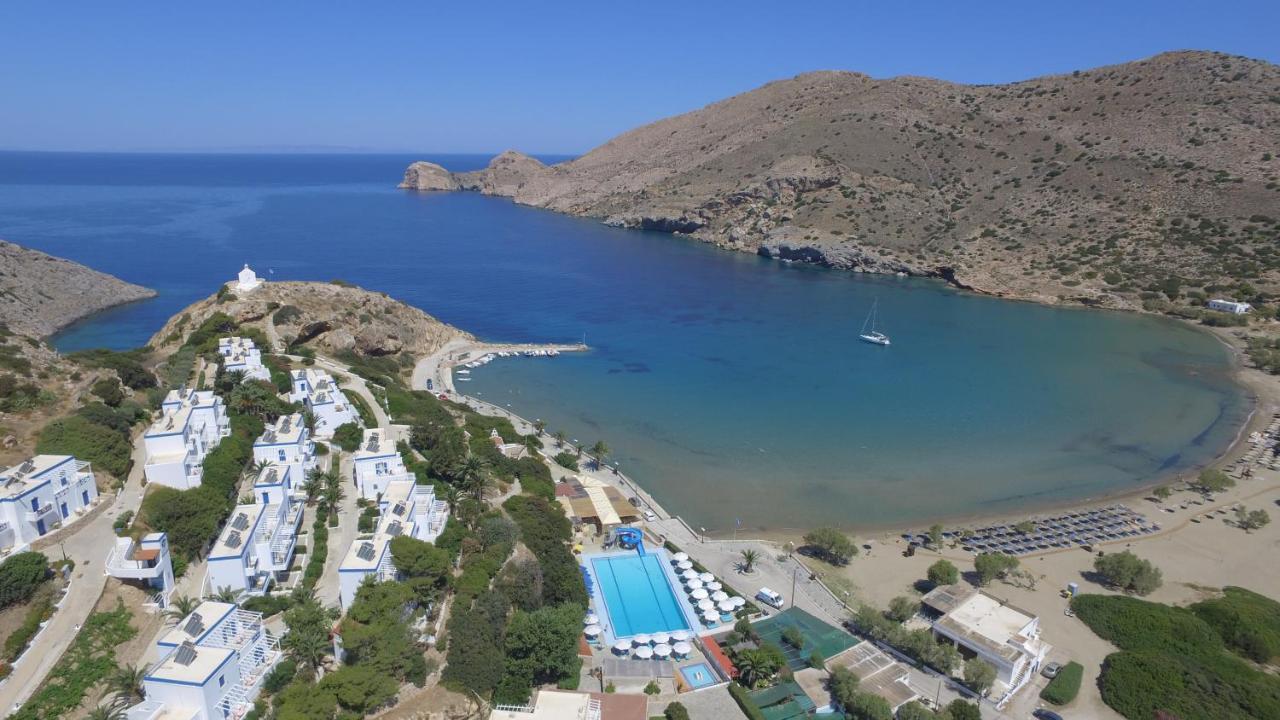 Dolphin Bay Seaside Resort & Suites Galissas Exterior photo